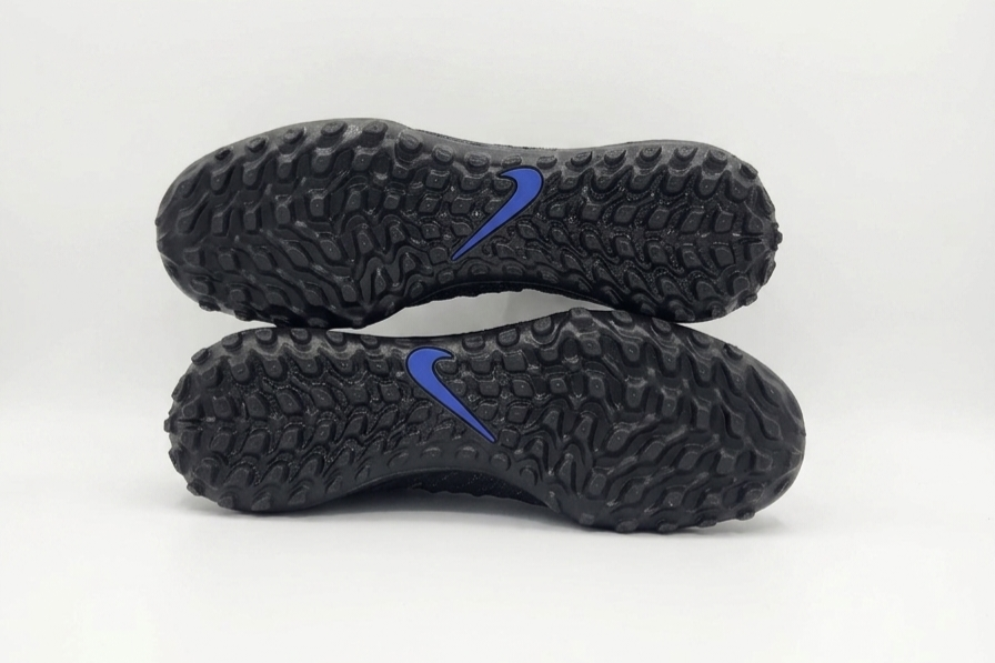 Nike Phantom GX Pro Low Turf Soccer Boots